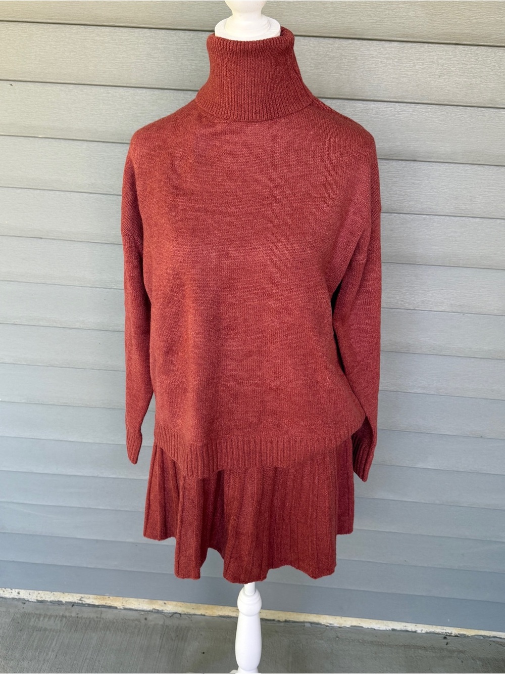 NWOT Small Rust Turtleneck Sweater Pleated Skirt 2 Piece Knit Set Co Ord Fall